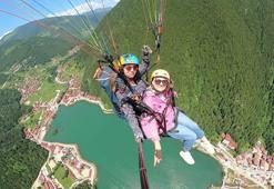 Trabzon'da Uzungöl semalarında yamaç paraşütü heyecanı
