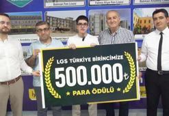 LGS'de 500 tam puan alan Muhammed'e 500 bin lira ödül