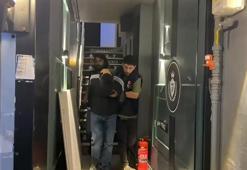 Eyüpsultan'da durdurulan motosiklette uzun namlulu silah ve el yapımı bomba ele geçirildi: 3 tutuklama