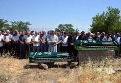 Deneme sürüşü yaparken kanala uçtukları otomobilde ölen anne ve oğlu toprağa verildi