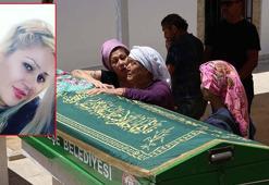 Sevgilisi tarafından dövülerek öldürülen Sevil'in tabutunu kadınlar taşıdı