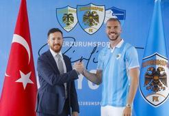 Erzurumspor, dış transferde ilk imzayı Nihad Mujakic’e attırdı