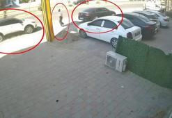 Cip, park halindeki otomobile çarptı, yaya son anda kurtuldu; kaza anı kamerada