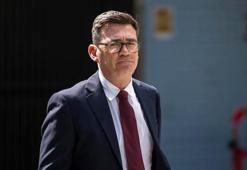 İngiltere'nin yeni Başbakanı Andy Burnham oldu