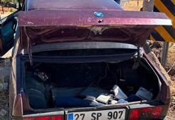 Refüje çarpan otomobildeki 3 kişi yaralandı