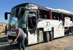 Kütahya'da yolcu otobüsü devrildi; 31 yaralı