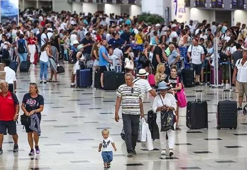 Yerli turistin seyahat harcaması 1'inci çeyrekte 102,3 milyar TL oldu