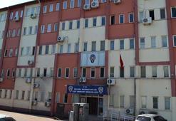 Uzaklaştırma kararı aldıran eşini 5 bıçak darbesiyle öldürdü
