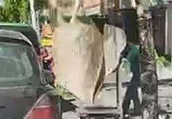 7'nci kattan düşen halı, mağaza çalışanının başına isabet etti