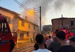 Evde çıkan yangında hayatını kaybetti