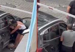 Kadıköy'de iki kadın arasındaki saç saça kavga kamerada