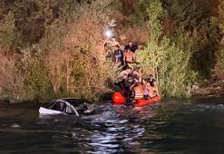 Tunceli’de otomobil takla atıp Munzur Nehri’ne düştü: 2 yaralı