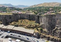 Bitlis Kalesi’ndeki kazı çalışmalarında sona gelindi