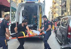 Husumetlisi tarafından sokak ortasında tabancayla bacağından vuruldu; o anlar kamerada