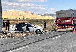Çankırı'da kamyon ile otomobil çarpıştı: 3 ölü, 2 yaralı