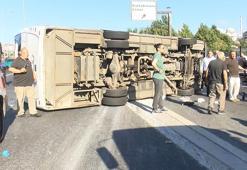 Sarıyer TEM Otoyolu’nda midibüs devrildi; 16 yaralı
