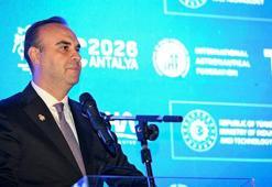 Bakan Kacır: Türkiye'de tasarlanan ve inşa edilen bir uzay aracıyla Ay'a ulaşmaya hazırlanıyoruz