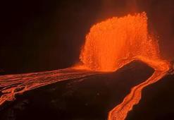 Hawaii'deki Kilauea Yanardağı yeniden lav püskürttü