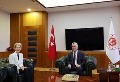 Bakan Bolat, Birleşik Krallık Büyükelçisi Morris'i kabul etti