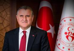 Bakan Bak: Gençlerimizin kariyer planlamalarına destek oluyoruz