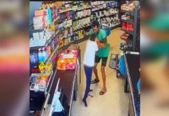 Mersin’de, markette çocuğa darp kamerada