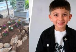 Uyuyakaldığı otomobilde ölen Muhammed Aras, babaannesinin yanına defnedildi