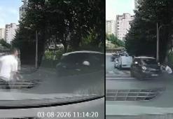 Başakşehirde yokuştan kayan aracı fark edip otomobilinden inerek koştu; kaputundan tutarak durdurdu