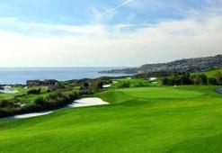 Trump'ın golf sahasında silahlı bir kişi yakalandı