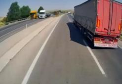 Freni boşalan TIR'ın karşı yöne geçtiği anlar kamerada