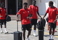 Samsunspor, Kasımpaşa ile oynayacağı iki hazırlık maçı için İstanbul'a gitti