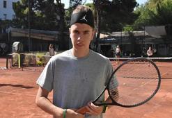 Otizmli milli tenisçi Ata’nın doğum günü tenis turnuvasıyla kutlandı