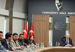 Kılıçdaroğlu, Gençlik Kolları ile bir araya geldi