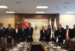 Bakan Göktaş, şehit aileleri ve gazilerle bir araya geldi