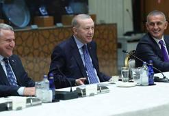 Cumhurbaşkanı Erdoğan, Süper Lig'e çıkan takımları kabul etti