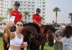 Sıcaklıklar arttı, atlı polislerin mesai saatleri değişti