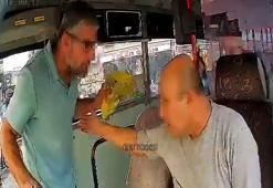 Otobüs şoförü ile otomobil sürücüsü arasındaki tartışma kamerada