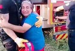 Kuyuya düşen ineğini kurtaran ekiplere sarılıp, gözyaşı döktü