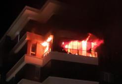 Apartman dairesindeki yangında, 14 kişi dumandan etkilendi
