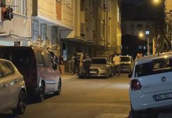 Bağcılar'da komşular arasında bıçaklı ve silahlı kavga: 4 yaralı