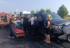 Manavgat’ta 6 araç zincirleme kazaya karıştı; 17 yaralı