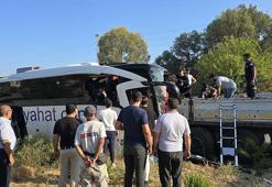 Muğla'da tur otobüsü, TIR'a çarptı: 2 ölü, 8 yaralı