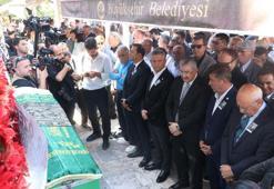 Özgür Özel, Yılmaz Büyükerşen'in kız kardeşinin cenazesine katıldı