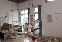 Endonezya'da 7.7 büyüklüğündeki depremde can kaybı 71'e yükseldi