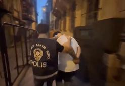 Karaköy’de markete silahlı saldırı yapan şüpheli 70 kamera görüntüsü incelenerek yakalandı