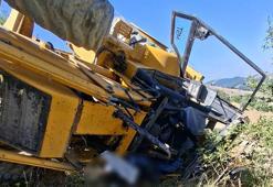 Samsun'da devrilen iş makinesinin operatörü öldü