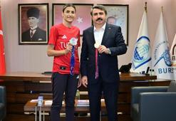 Bursalı sporcu Hatice Kübra, Akdeniz Oyunları’nda altın madalya kazandı