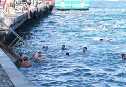 İstanbul'da sıcaktan bunalanlar Bebek Sahili'nde serinledi