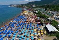 40 bin nüfuslu Çınarcık, yaz sezonunda 400 bin kişiyi ağırlıyor