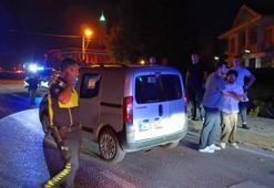 Bursa'da hafif ticari araç kaldırıma çarptı: 1 yaralı