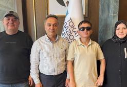 Türkiye 378’incisi olan görme engelli Taha, özel eğitim öğretmenliğini seçti